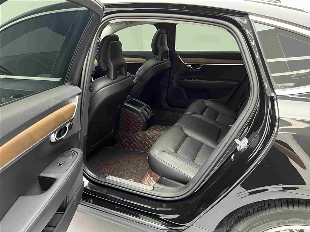 Volvo S90, 2018 15
