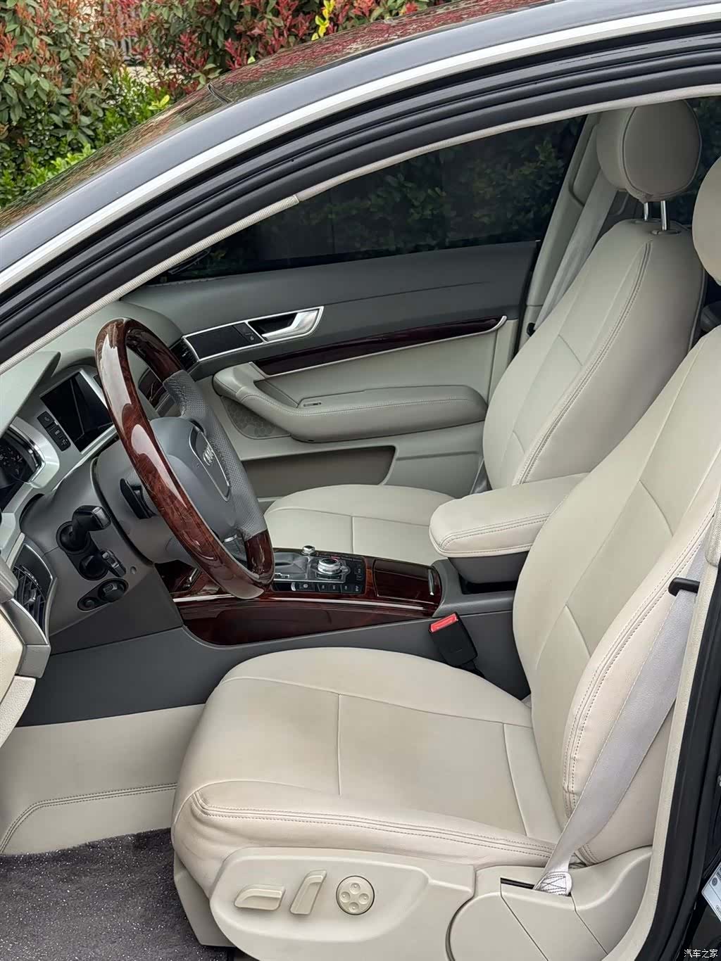 Audi A6L, 2011 все фото