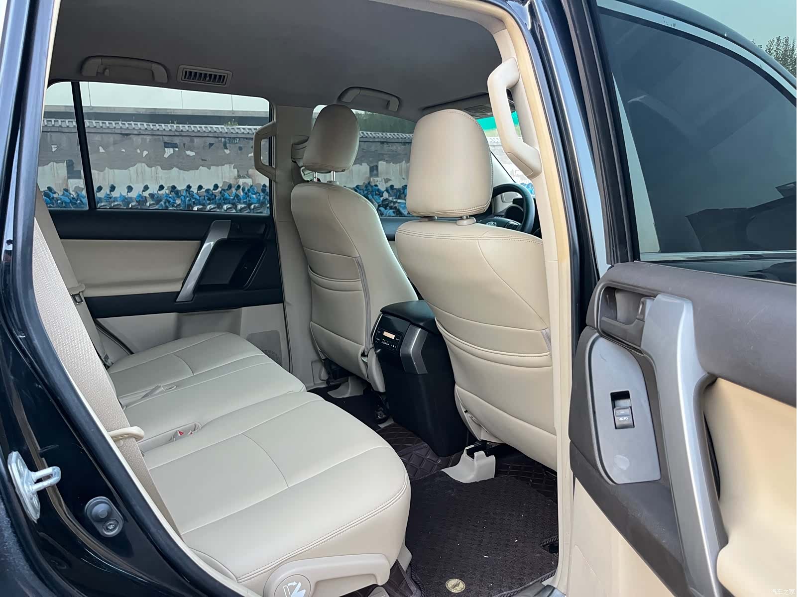Toyota Prado, 2010 13