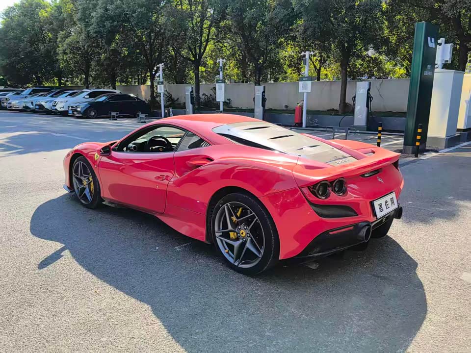 Ferrari F8