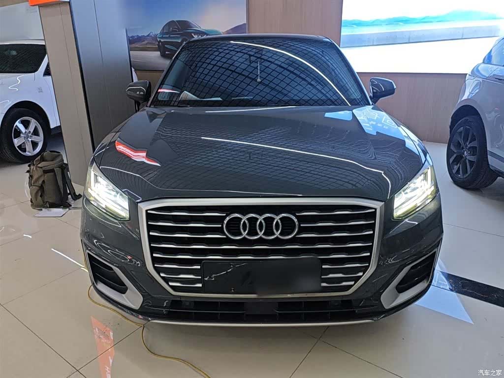 Audi Q2L, 2021 3