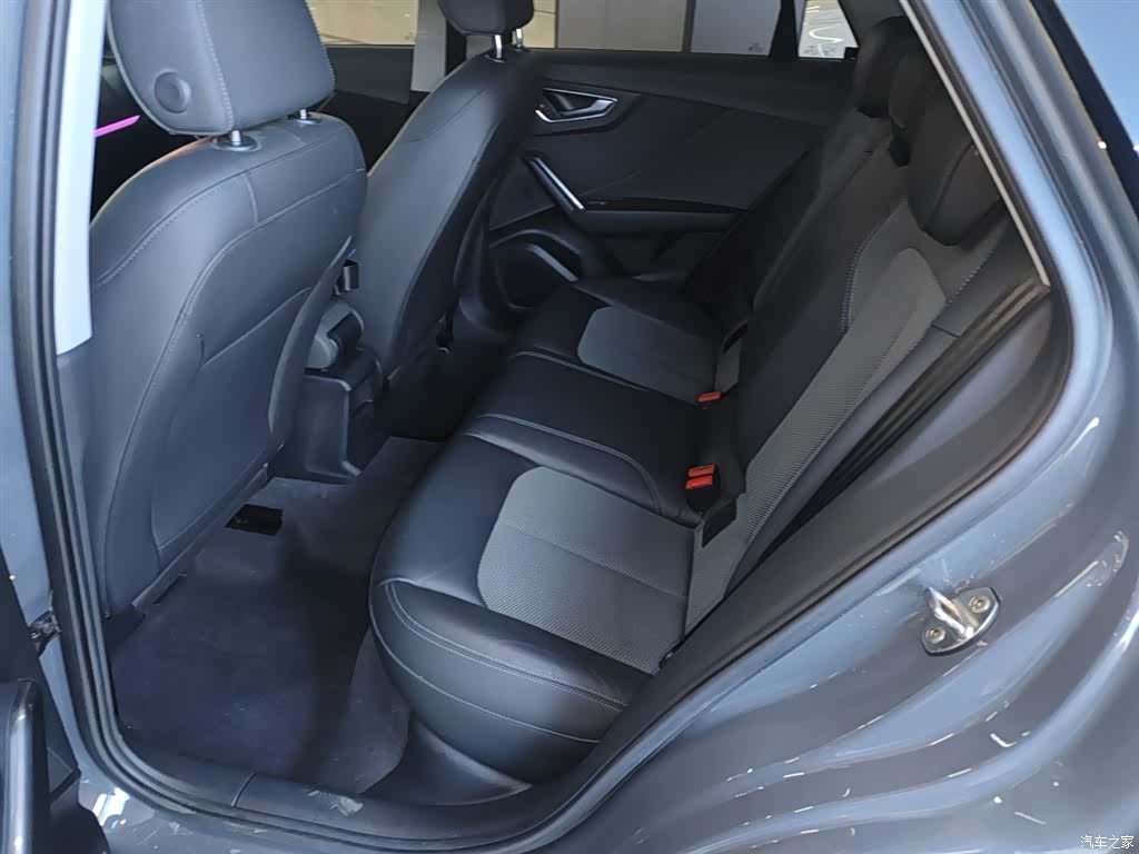 Audi Q2L, 2021 17