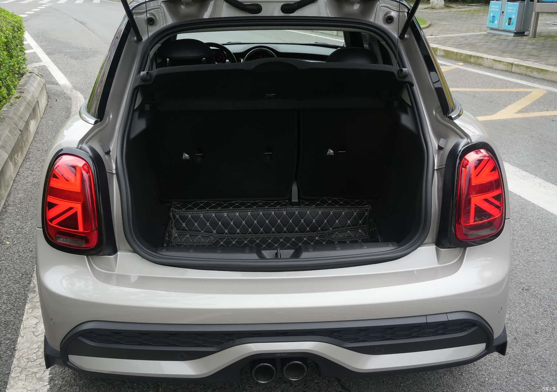 Mini Cooper, 2022 18