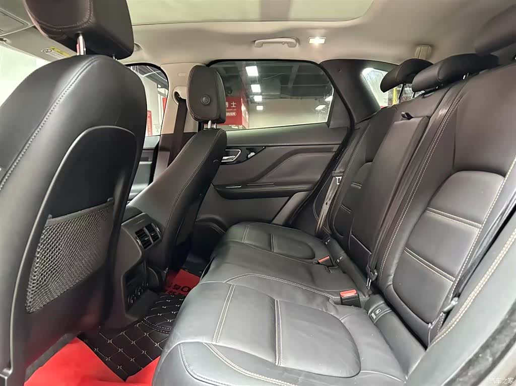 Jaguar F-PACE, 2019 8