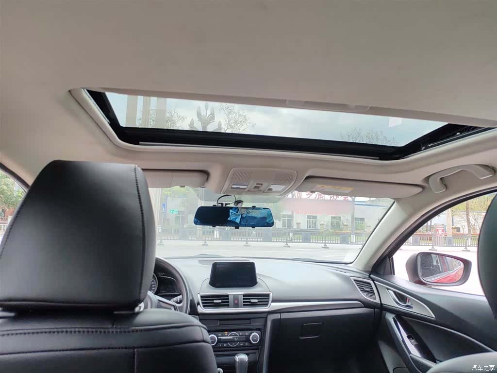 Mazda Mazda3, 2018 18