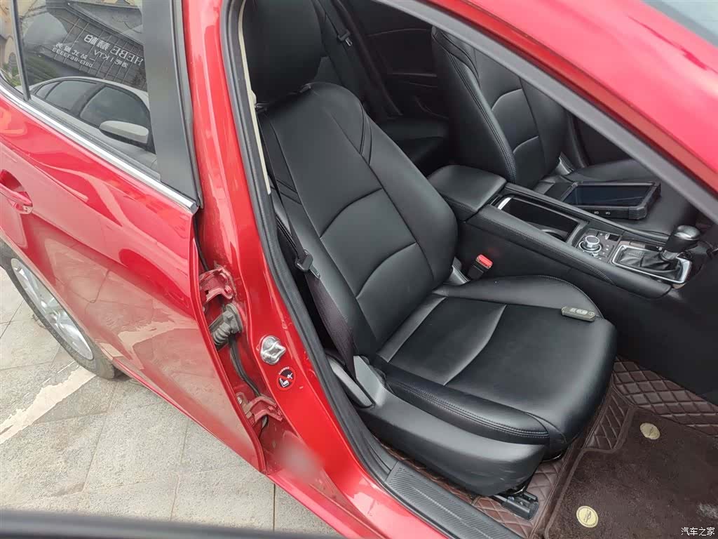 Mazda Mazda3, 2018 25