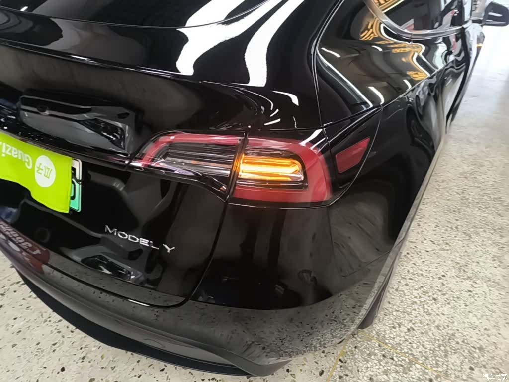Tesla Model Y, 2024 8