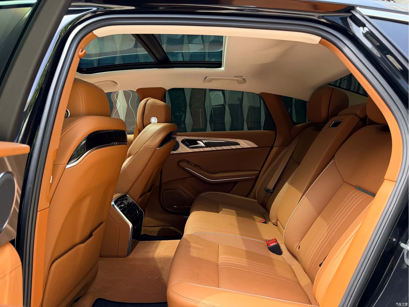 Hongqi H9, 2021 14