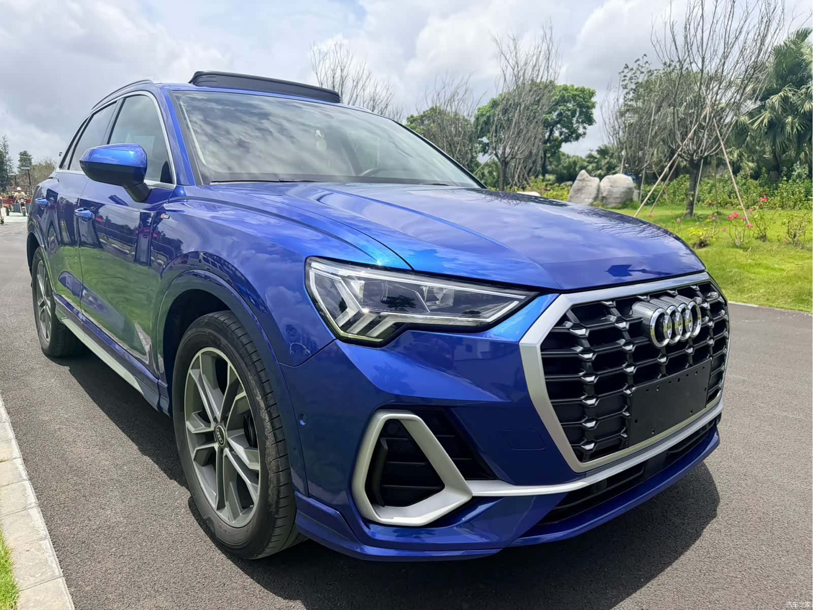Audi Q3, 2022 3