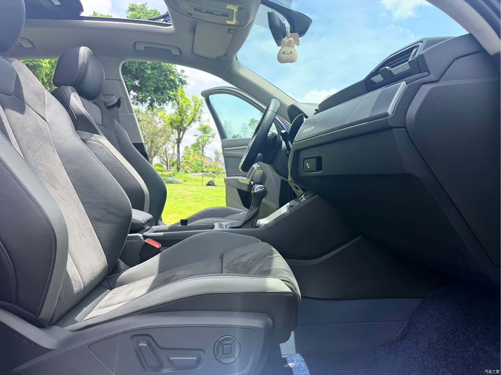 Audi Q3, 2022 12