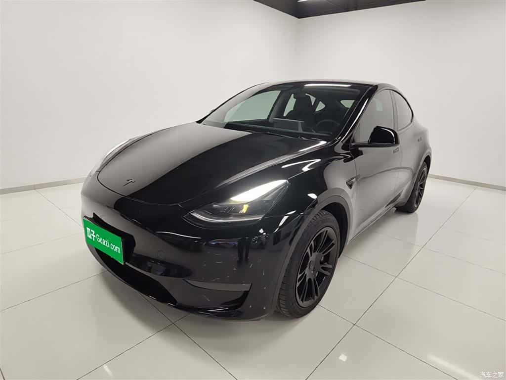 Tesla Model Y, 2022 1