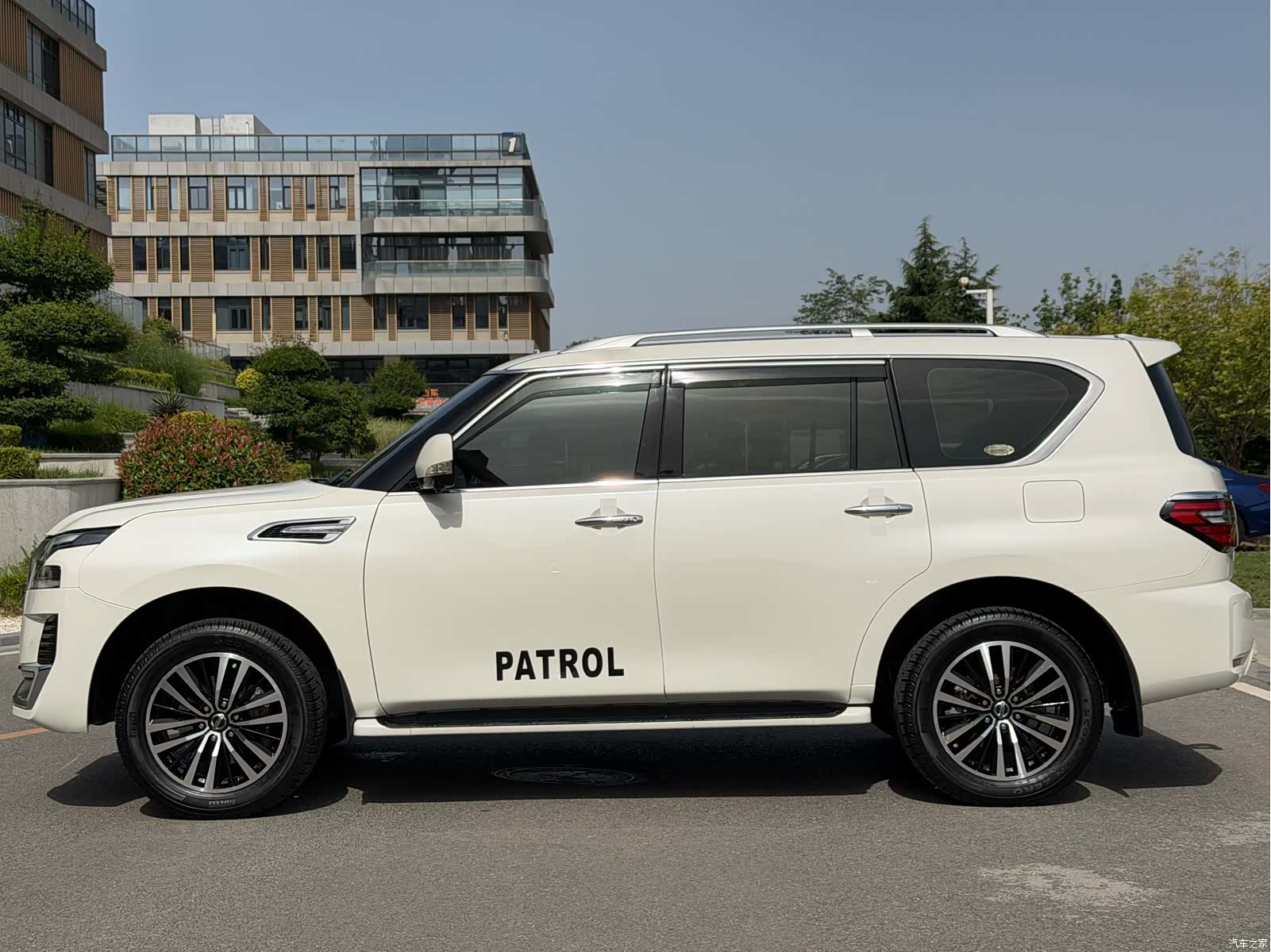 Nissan Patrol, 2019 9