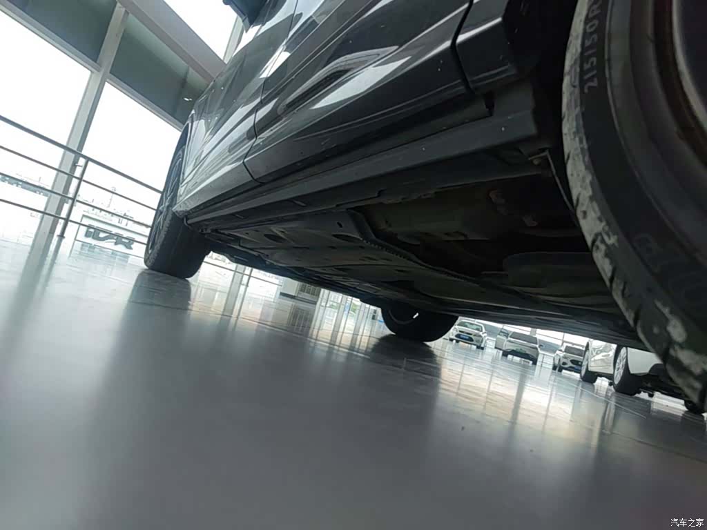 Audi Q2L, 2019 22