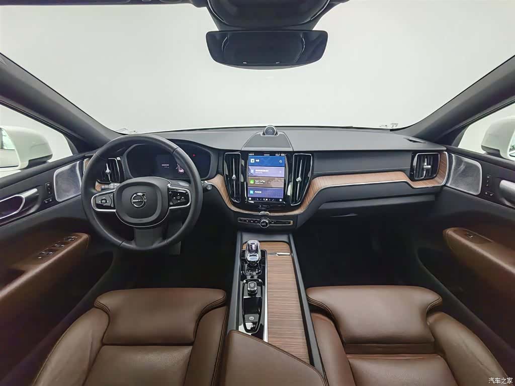 Volvo XC60, 2024 все фото