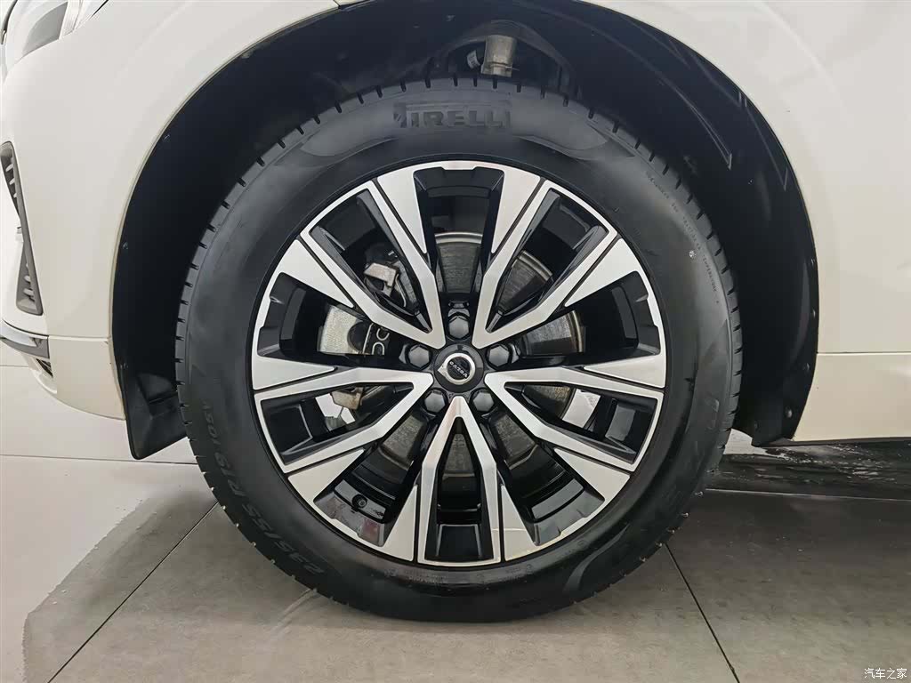 Volvo XC60, 2024 17