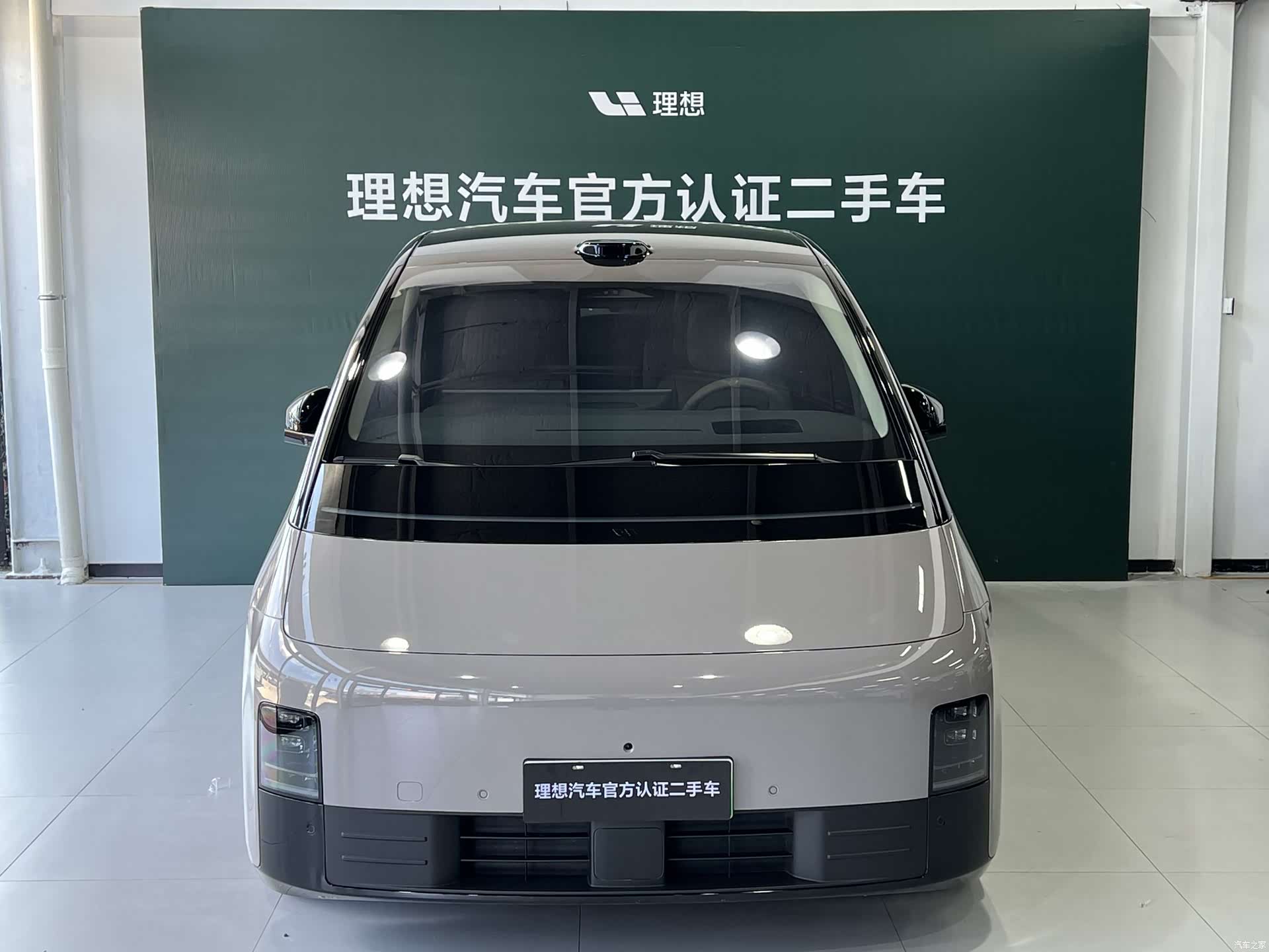 Li Auto MEGA, 2025 2