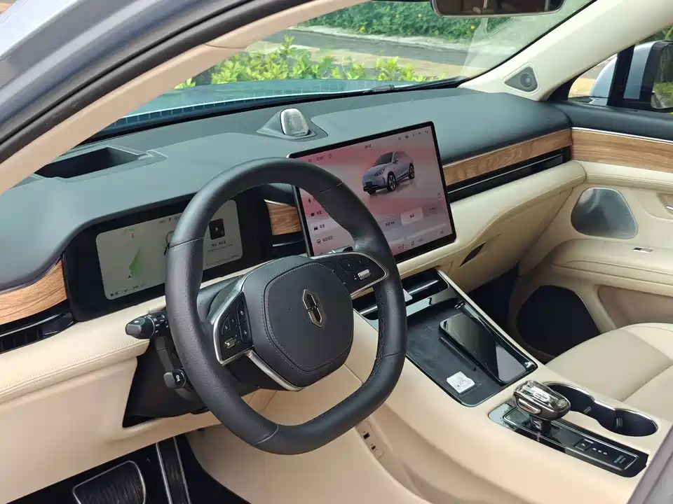 HarmonyOS Ask the world M5