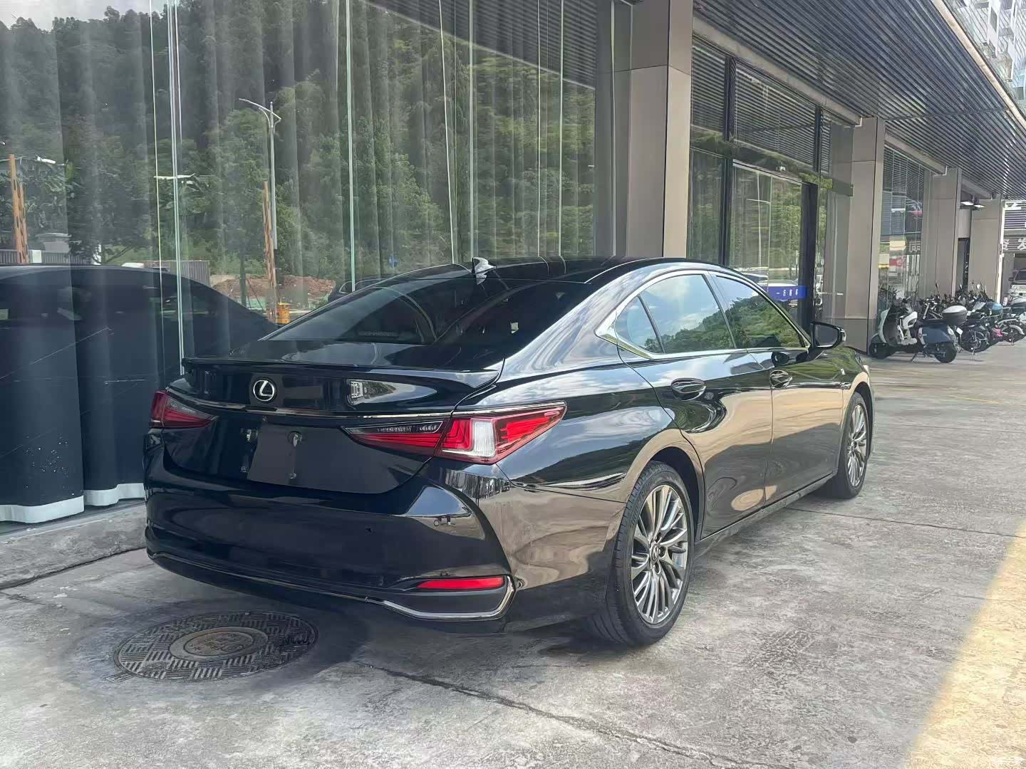 Lexus ES, 2019 7