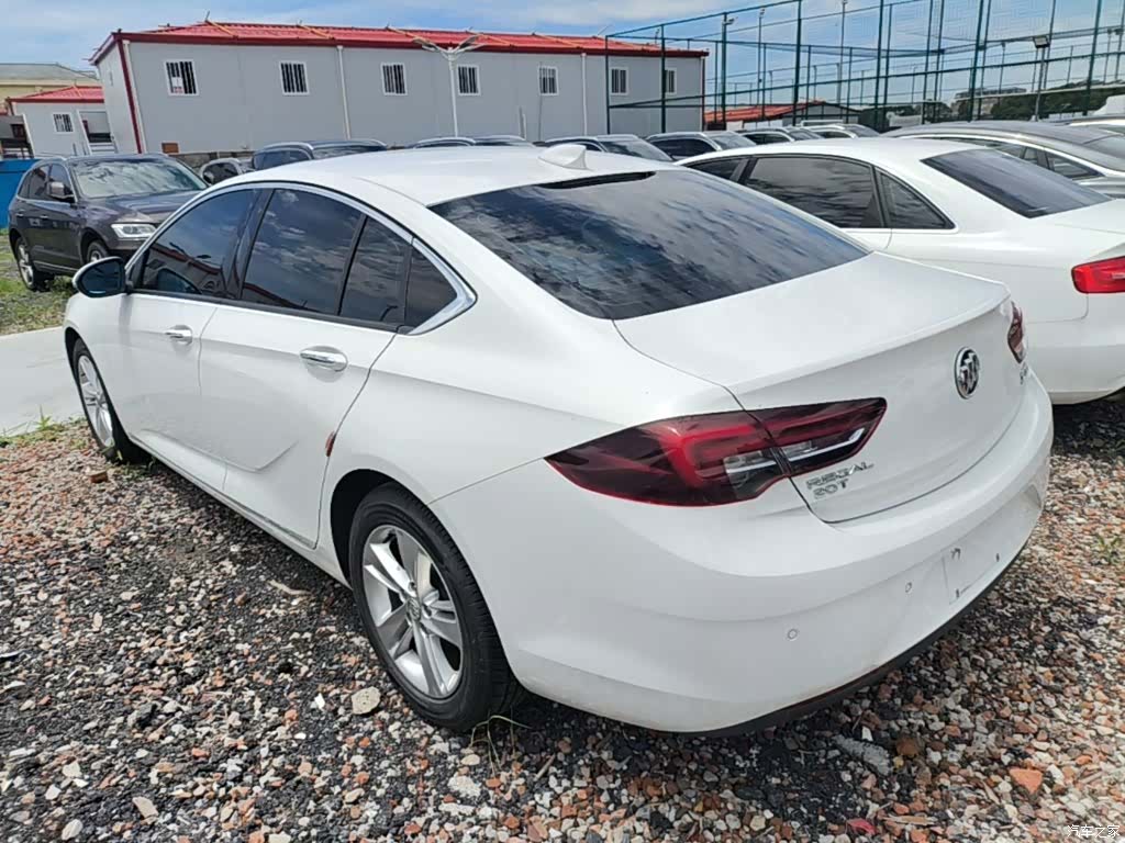 Buick Regal, 2018 все фото