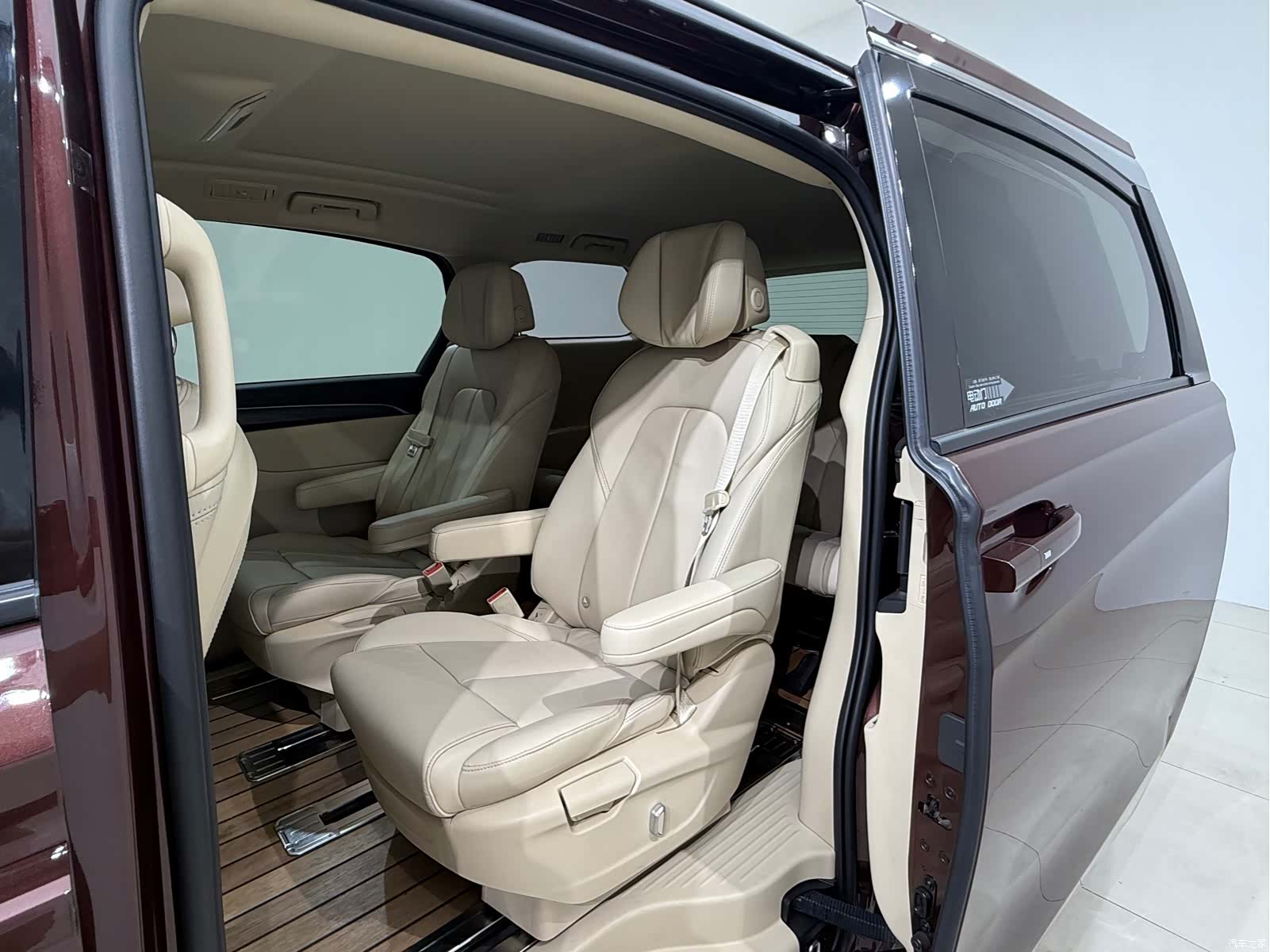 Buick GL8, 2022 12