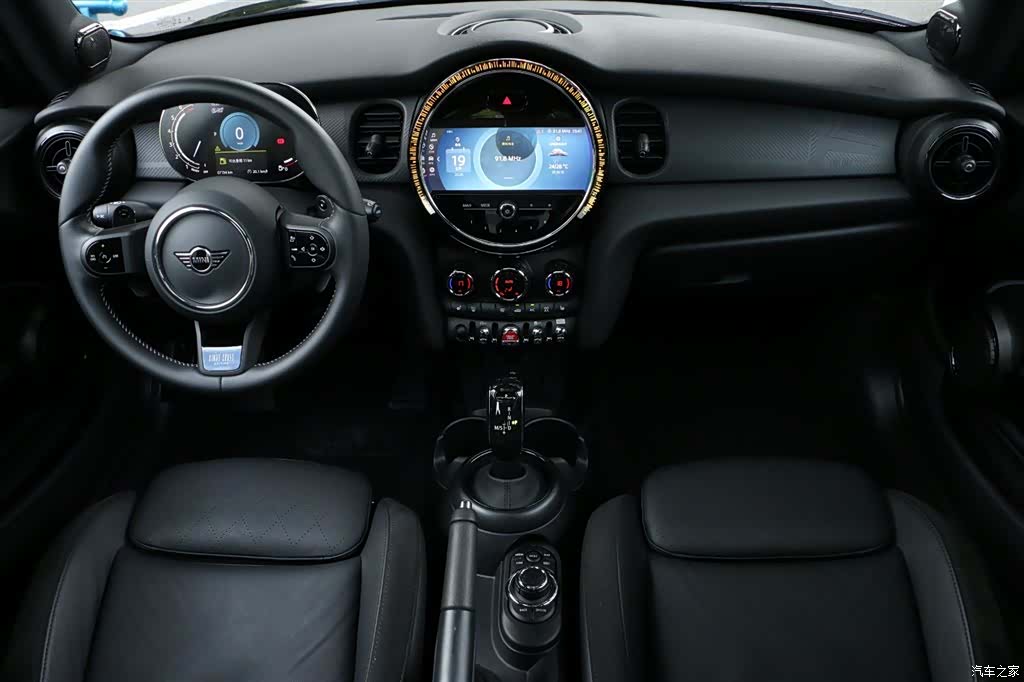 Mini Cooper, 2024 22