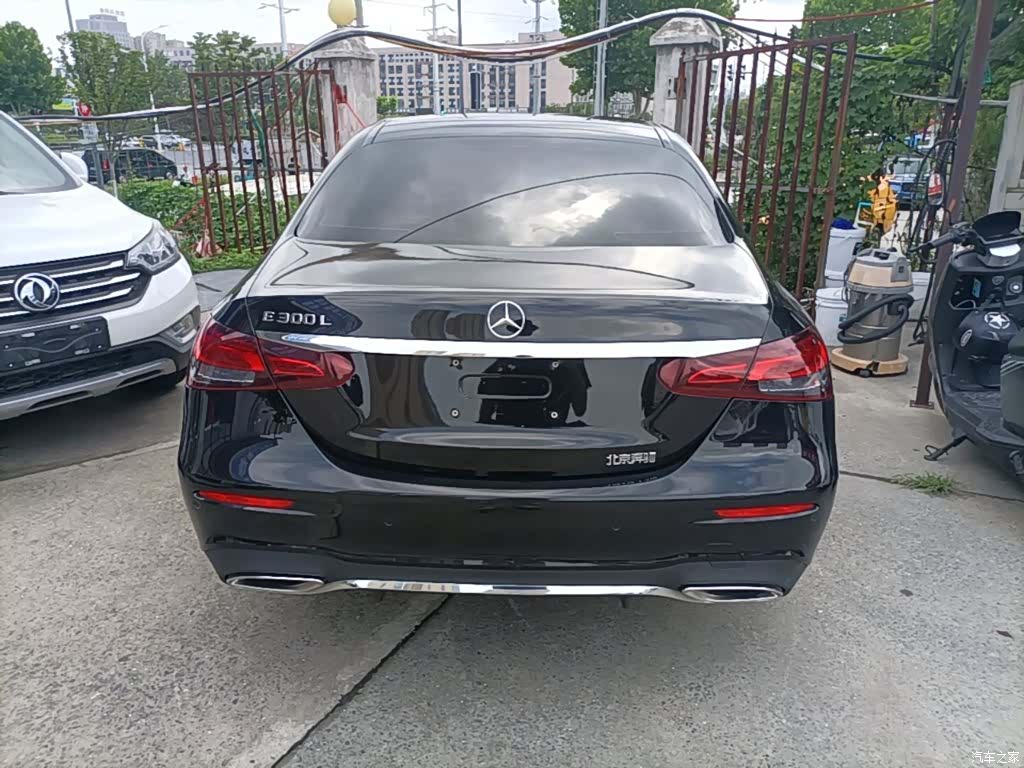 Mercedes-Benz E-Class, 2022 6
