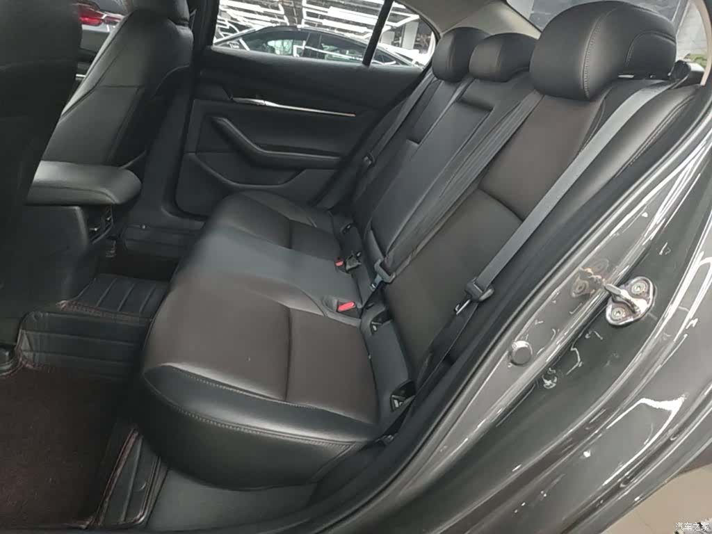 Mazda Mazda3, 2021 17