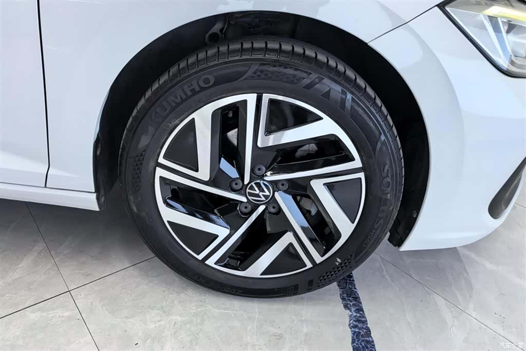 Volkswagen Sagitar, 2023 6