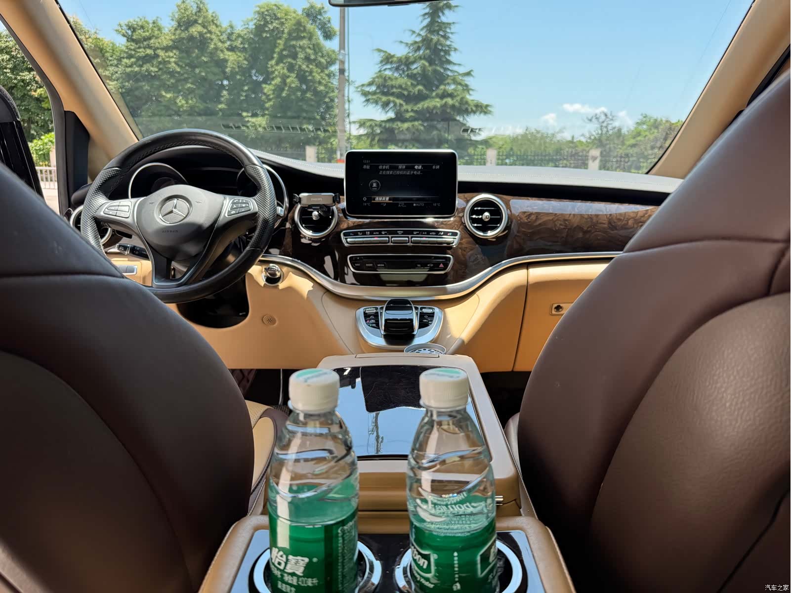 Mercedes-Benz V-Class, 2019 14