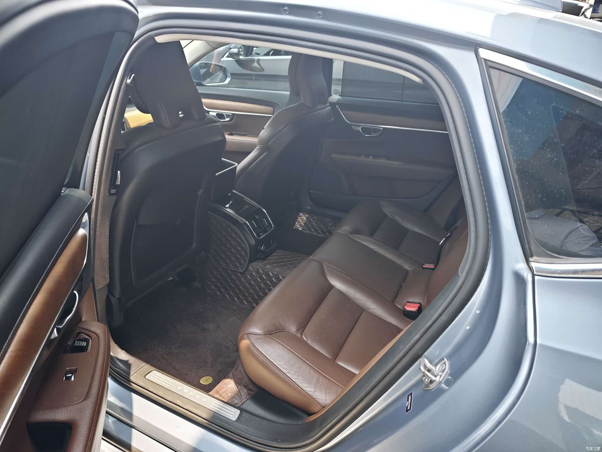 Volvo S90, 2019 все фото