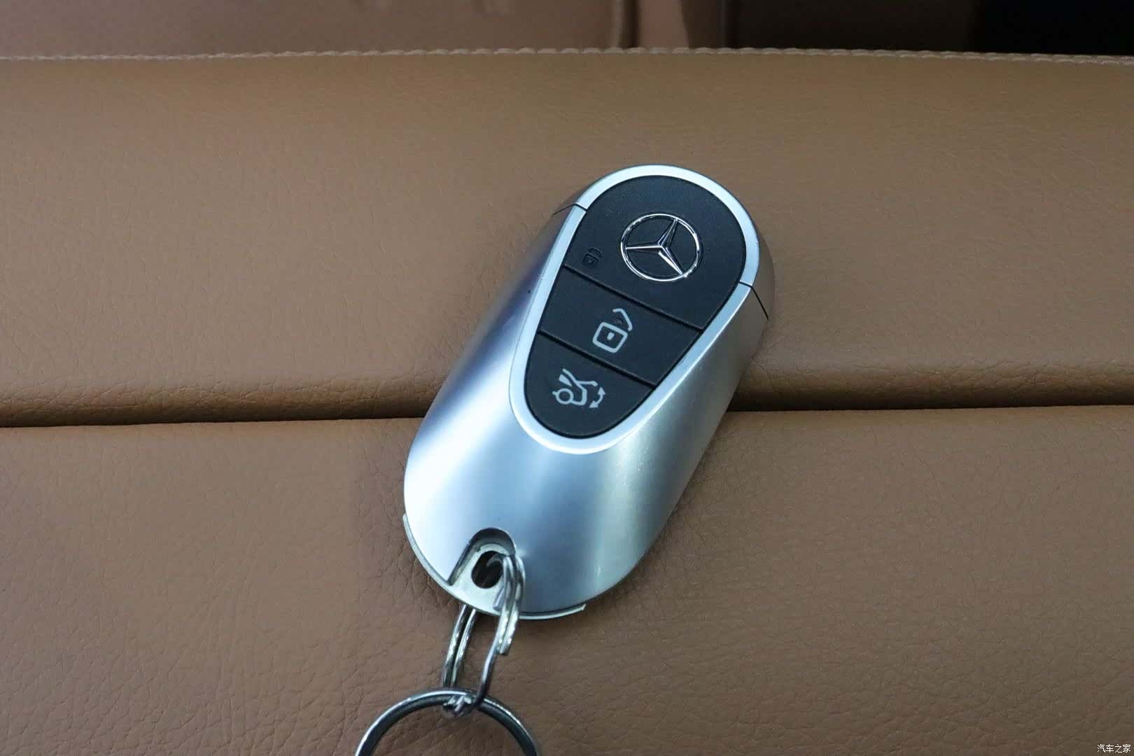 Mercedes-Benz GLC, 2023 19