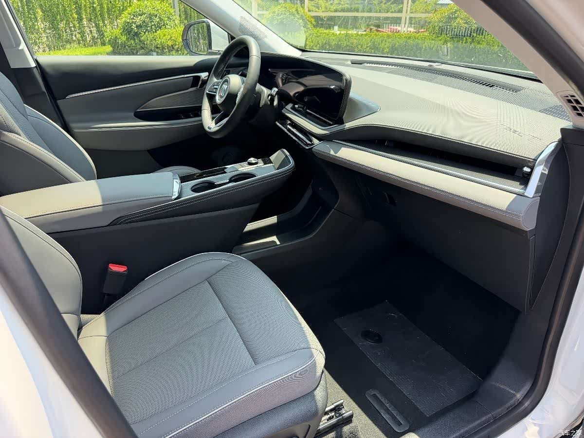 Buick E5, 2025 11