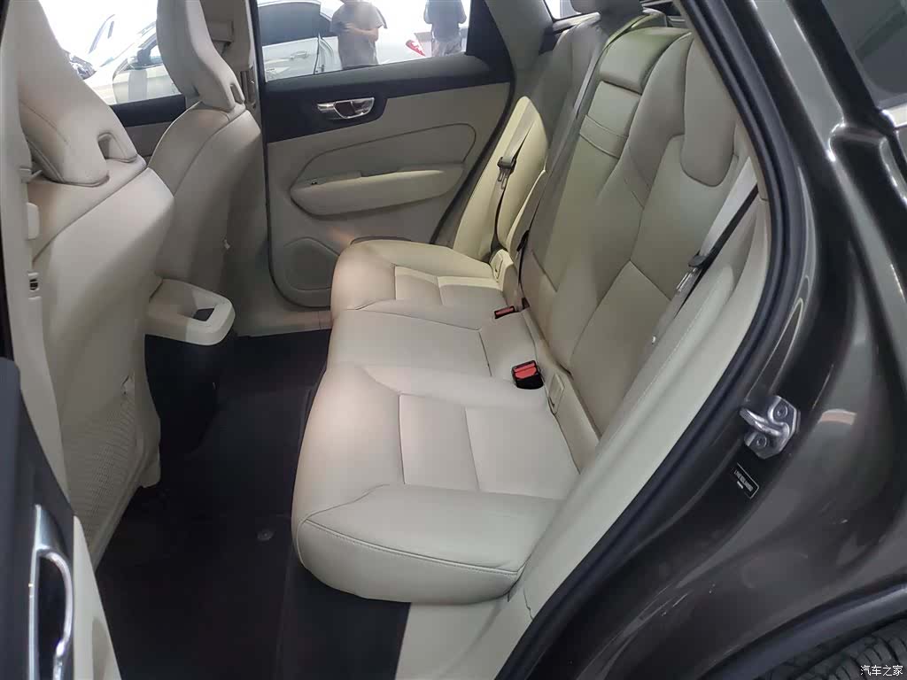 Volvo XC60, 2019 17