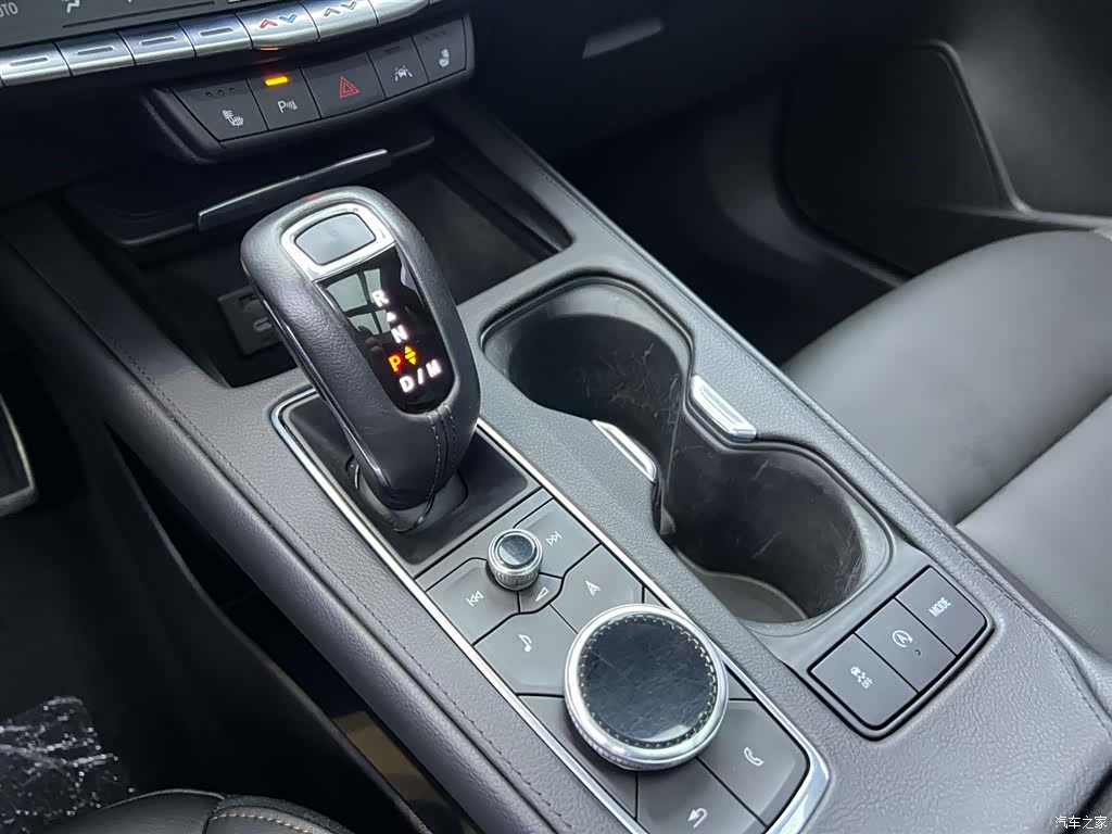 Cadillac XT4, 2019 17