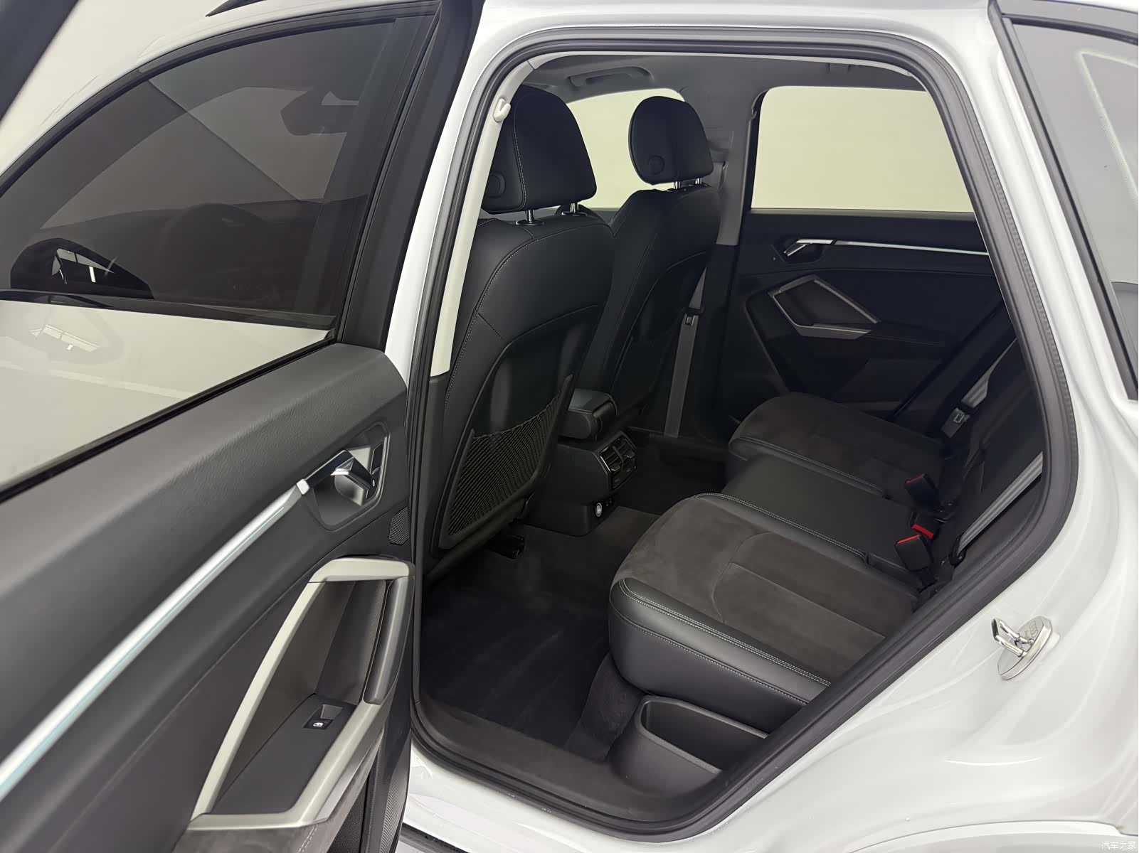 Audi Q3, 2022 16