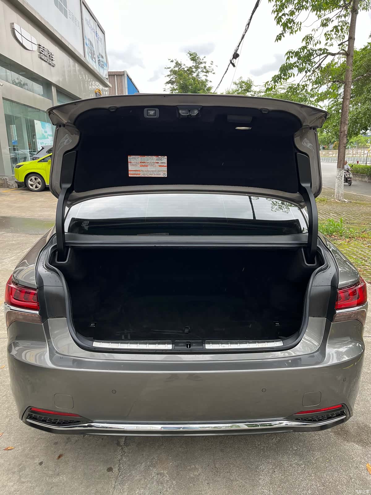 Lexus LS, 2019 12
