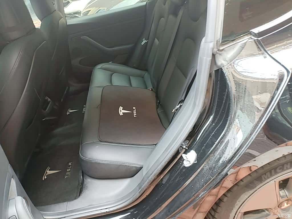 Tesla Model 3, 2021 17