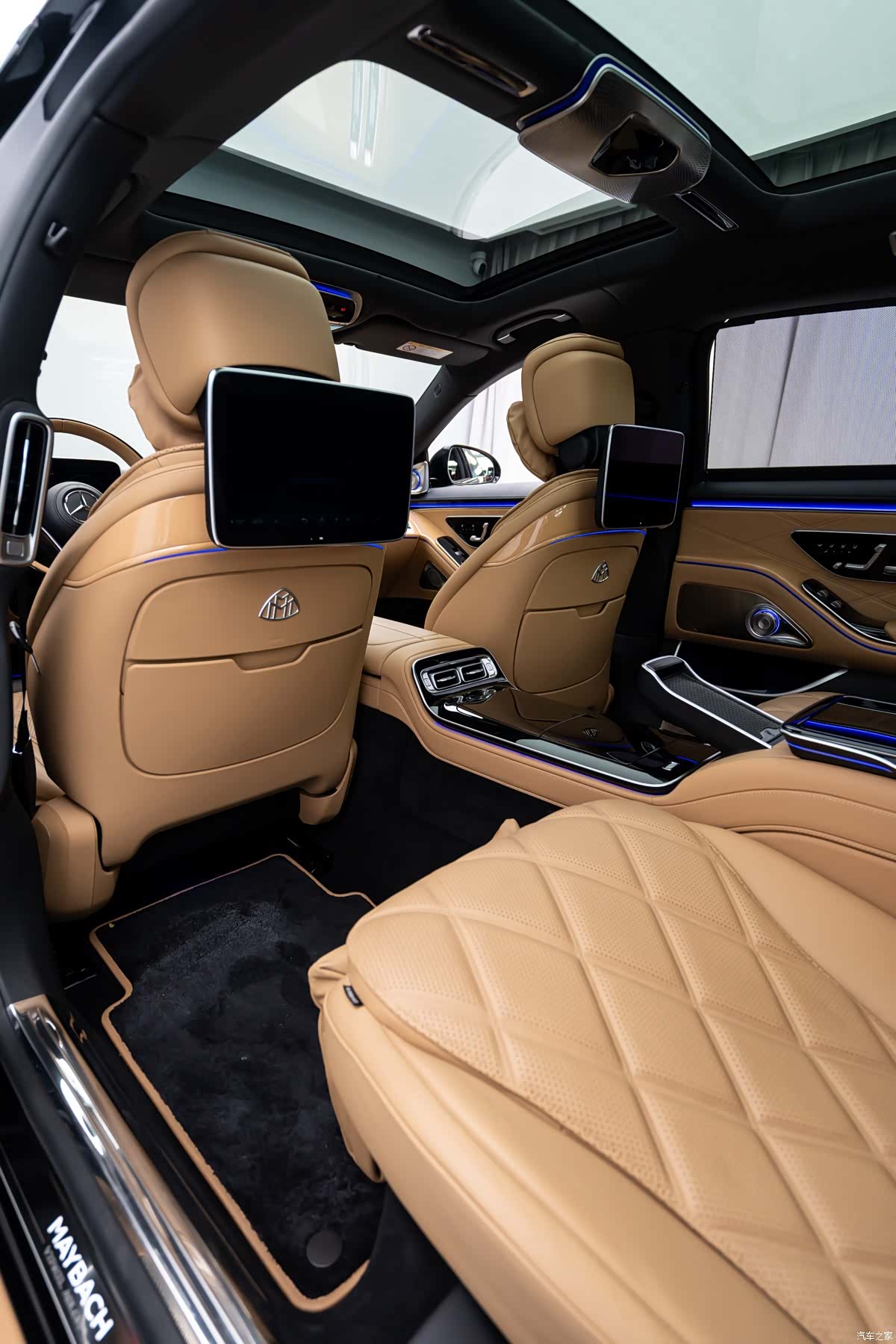Maybach S-Class, 2023 15