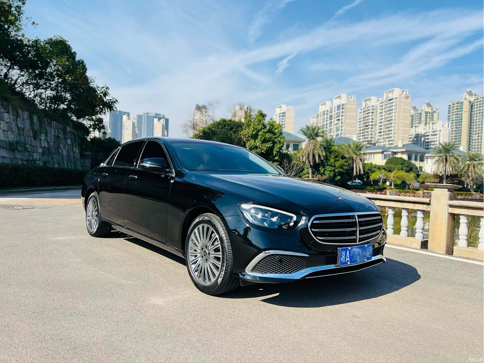 Mercedes-Benz E-Class, 2023 3