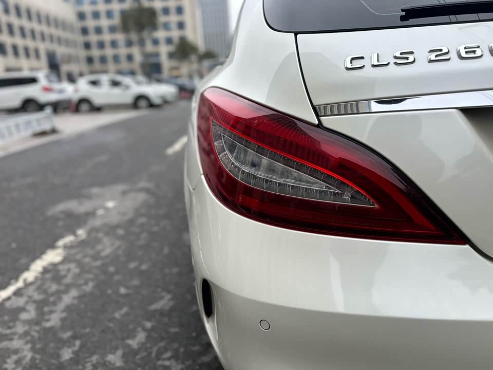 Mercedes-Benz CLS