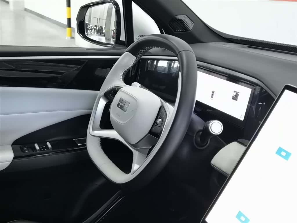 Geely Galaxy L7, 2024 22