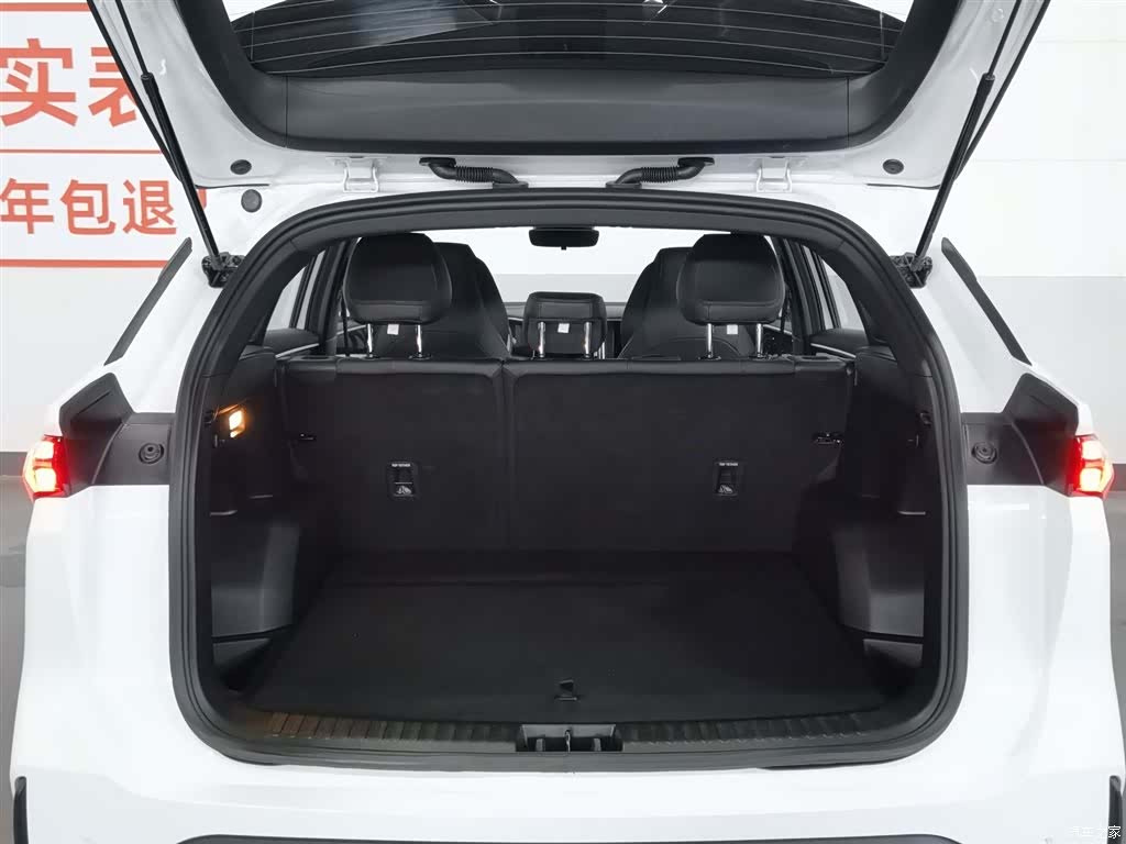 Geely Galaxy L7, 2024 16