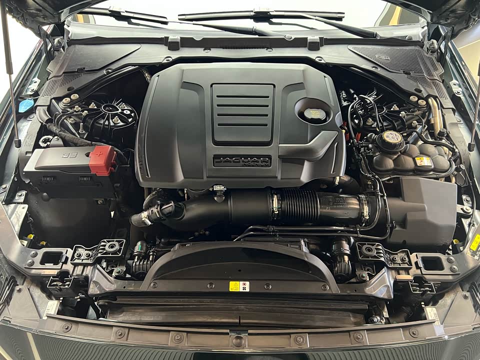 Jaguar XEL