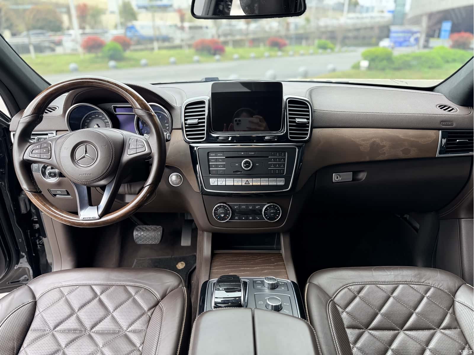 Mercedes-Benz GLS, 2019 12