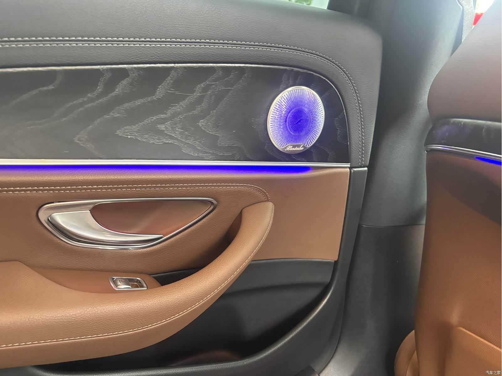 Mercedes-Benz E-Class, 2019 11