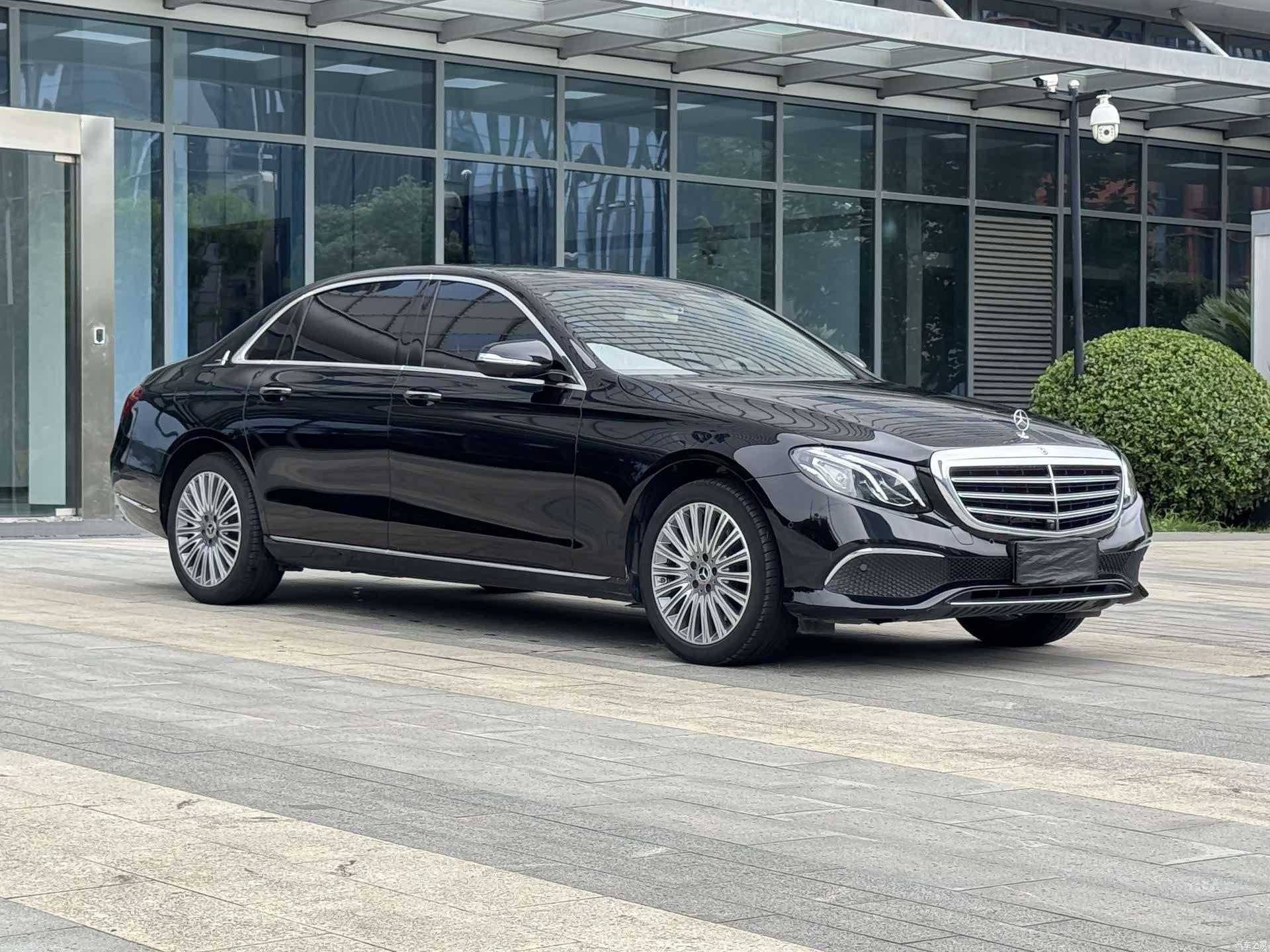 Mercedes-Benz E-Class, 2020 3