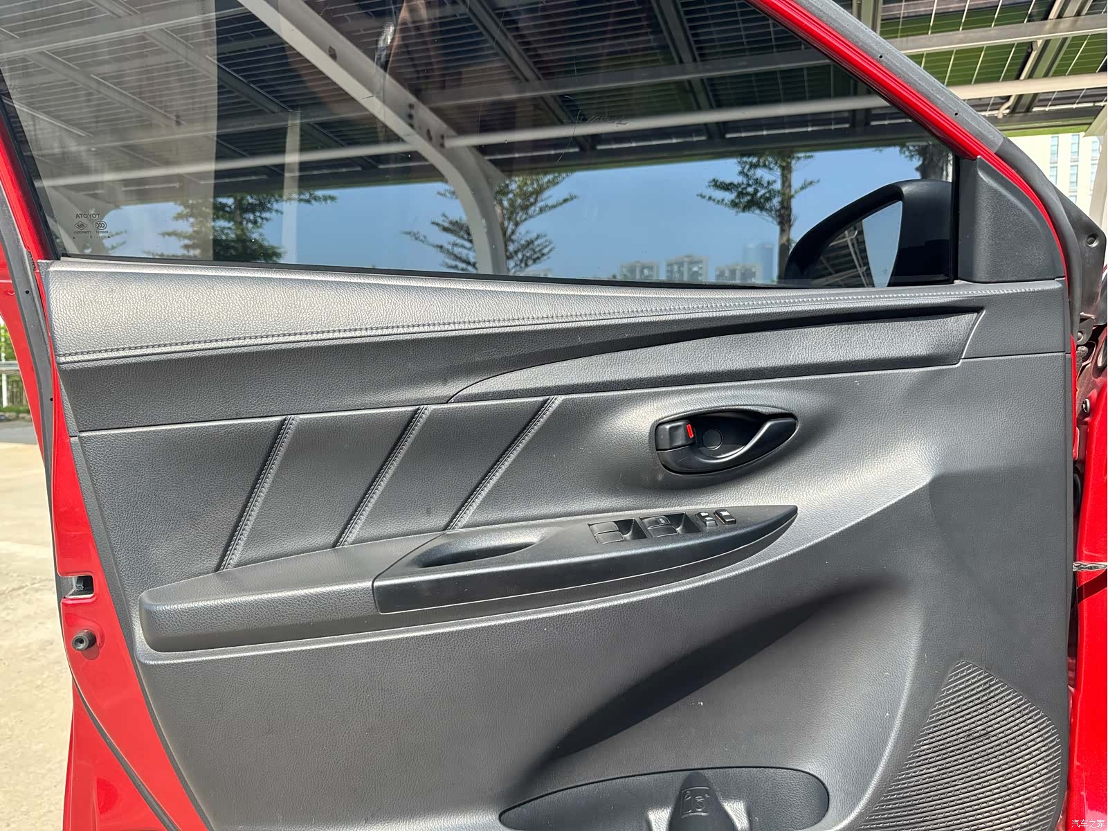 Toyota YARiS L, 2020 10