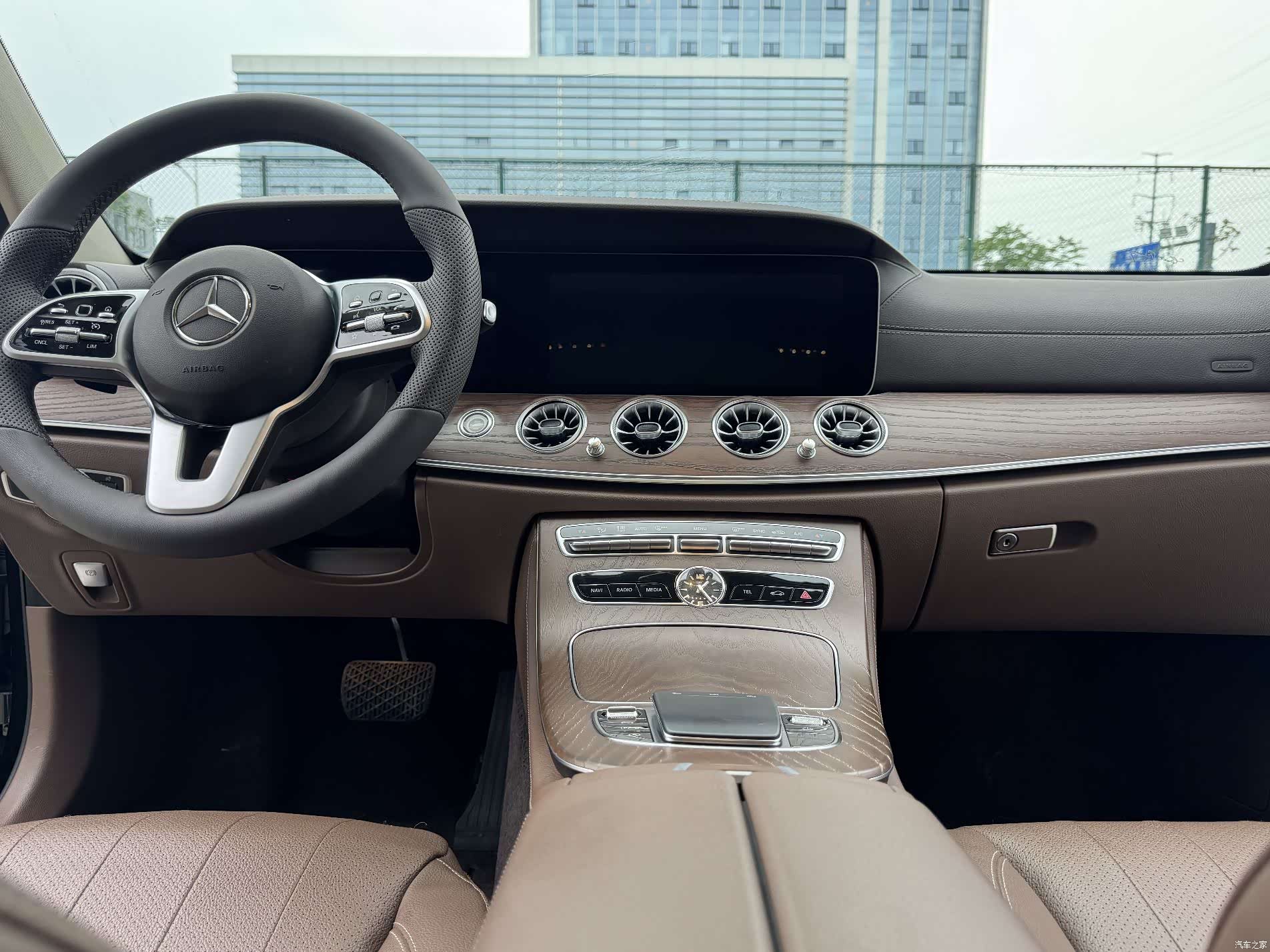 Mercedes-Benz E-Class, 2020 11