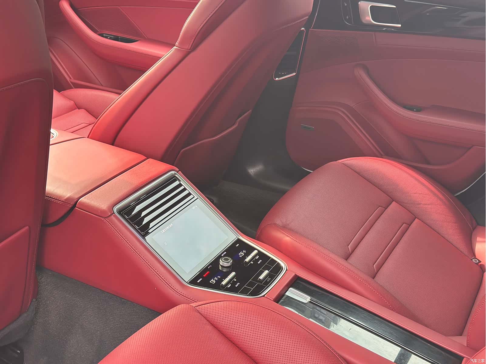 Porsche Panamera, 2018 12