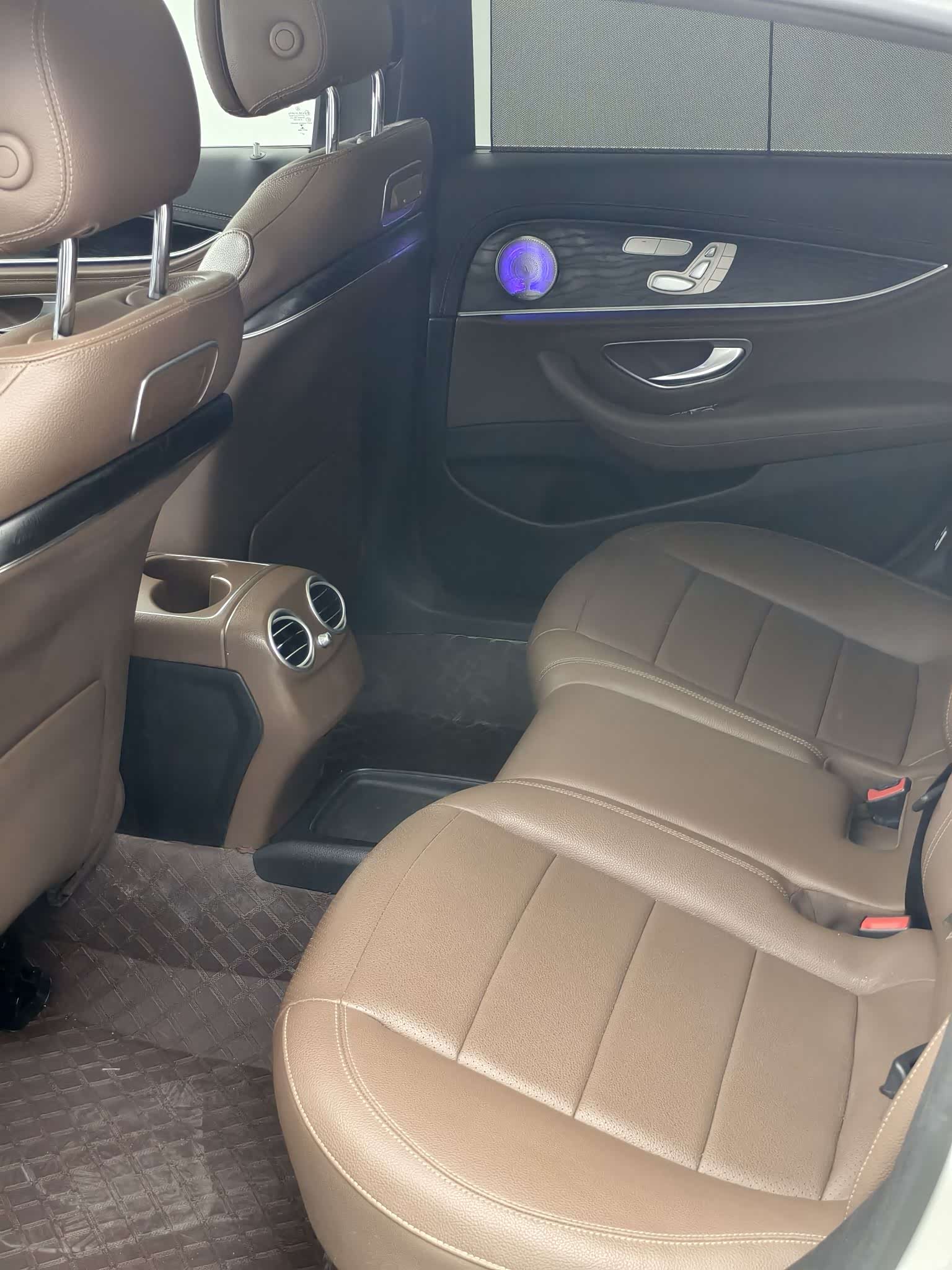 Mercedes-Benz E-Class, 2019 6
